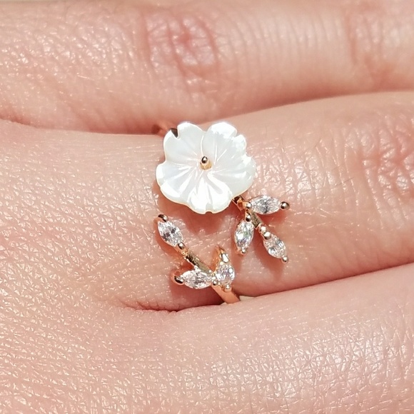 Rose Gold Flower Marquise Ring - Picture 4 of 6